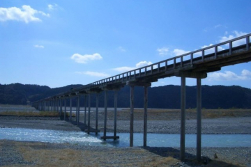 世界最長的木造橋